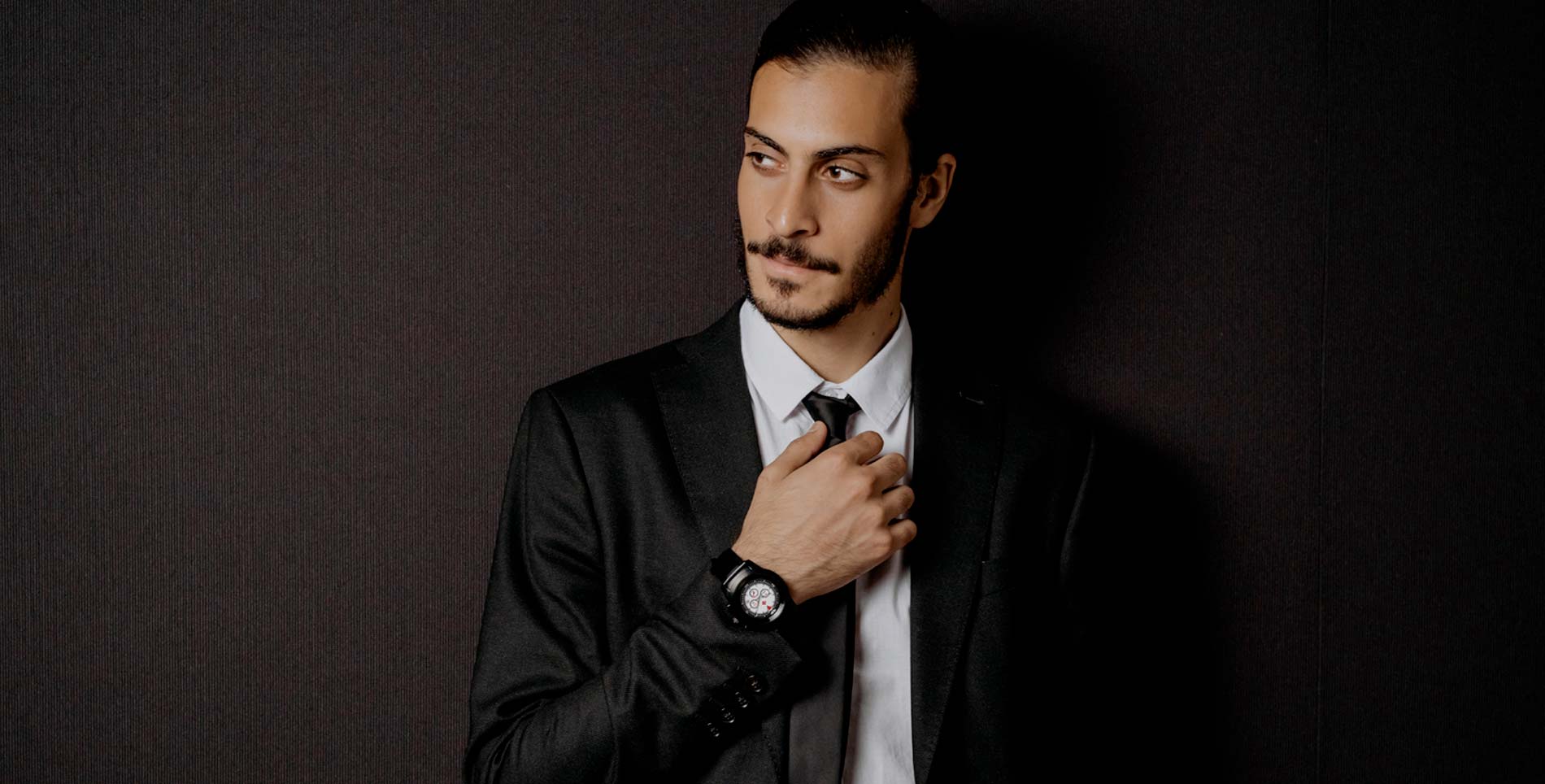 Receive smartphone calendar event custom notifications directly on your wrist